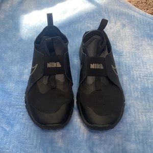 Big boys size 4.5 Nike slip on